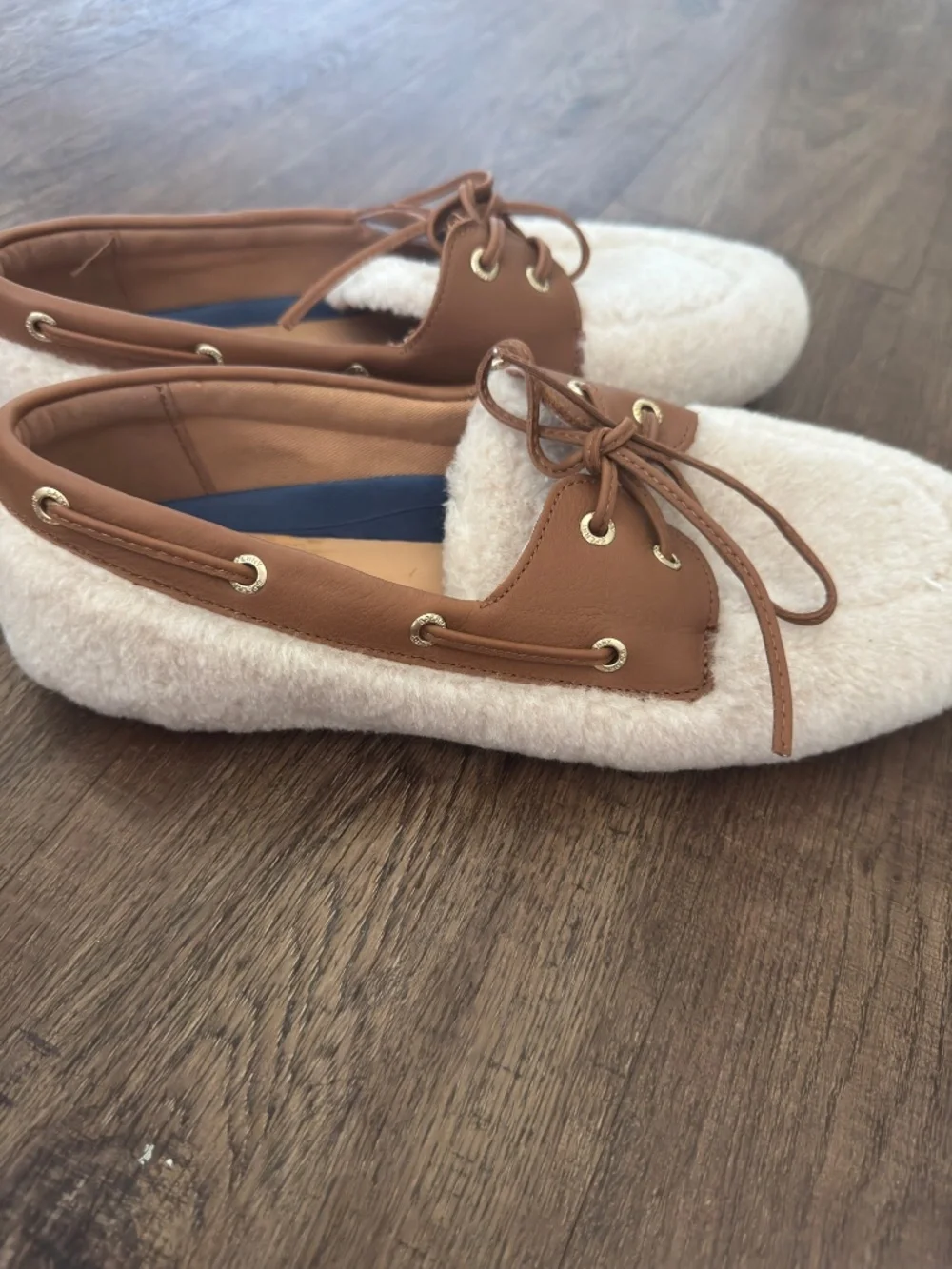 Sperry Women's Cream Faux-Sherpa Moccasin with Tan Trim NWOT